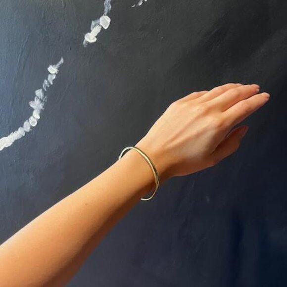 Louise Carter Gold Bracelet - Picture 2 of 6